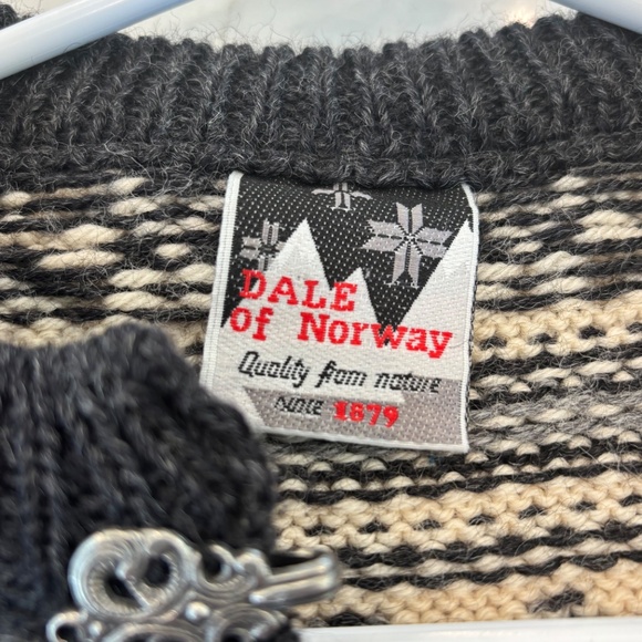 DALE OF NORWAY Classic Wool Sweater - Picture 7 of 10